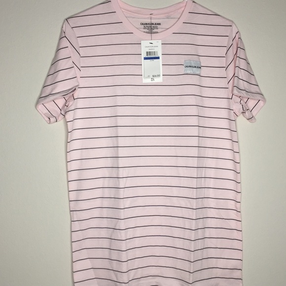 Calvin Klein Jeans Pink T-shirt - Picture 2 of 4